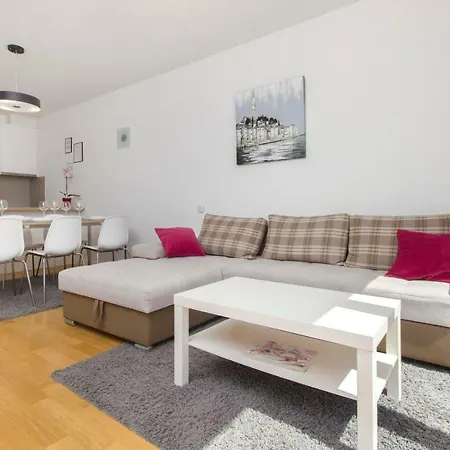 Royal Apartment *